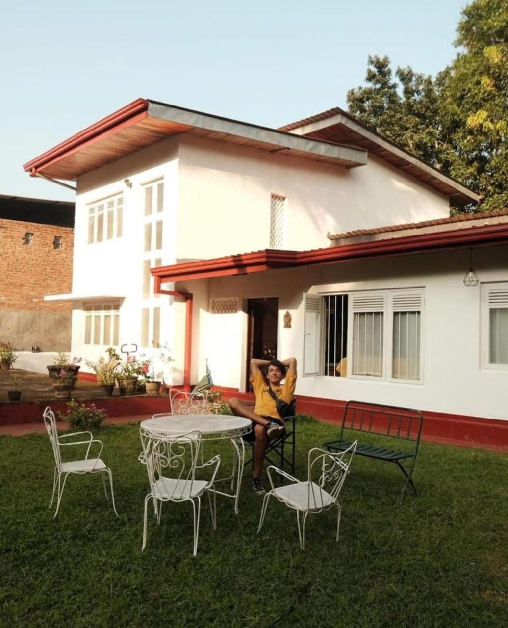 No 06 Veediya Bandara Lane Bahirawakanda Kandy Exterior photo